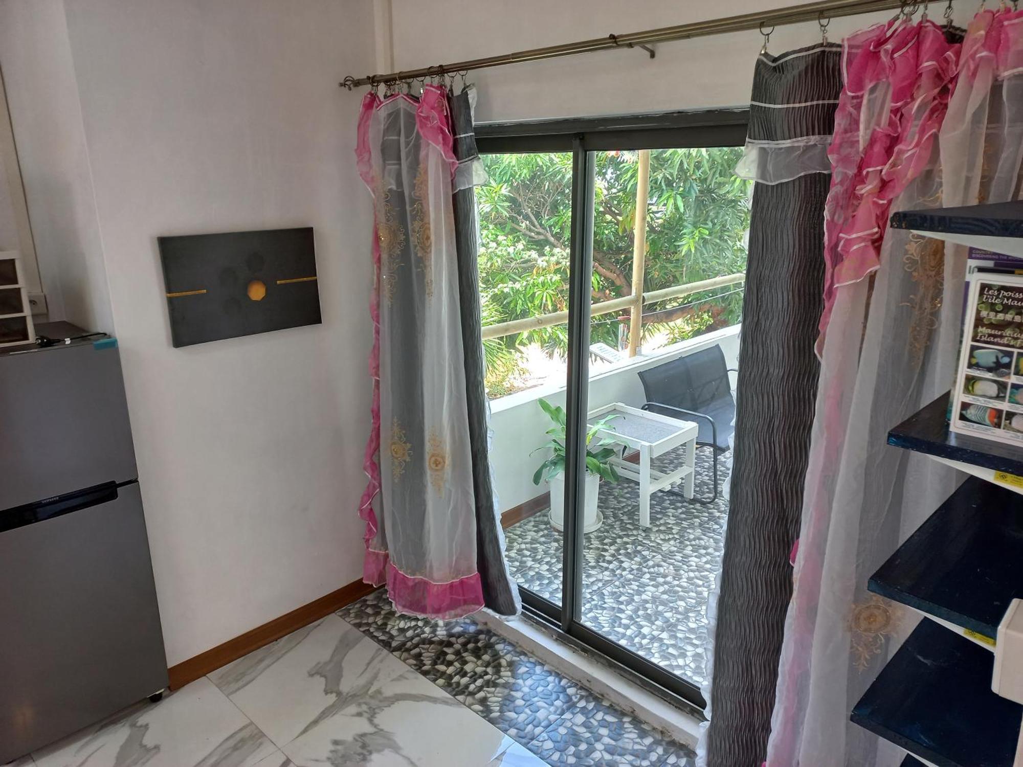 Open Air Cafe & Apartments Port Louis Quarto foto