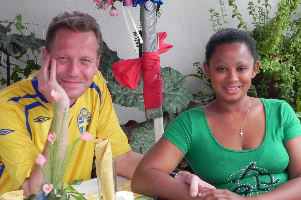Open Air Cafe & Apartments Port Louis Exterior foto